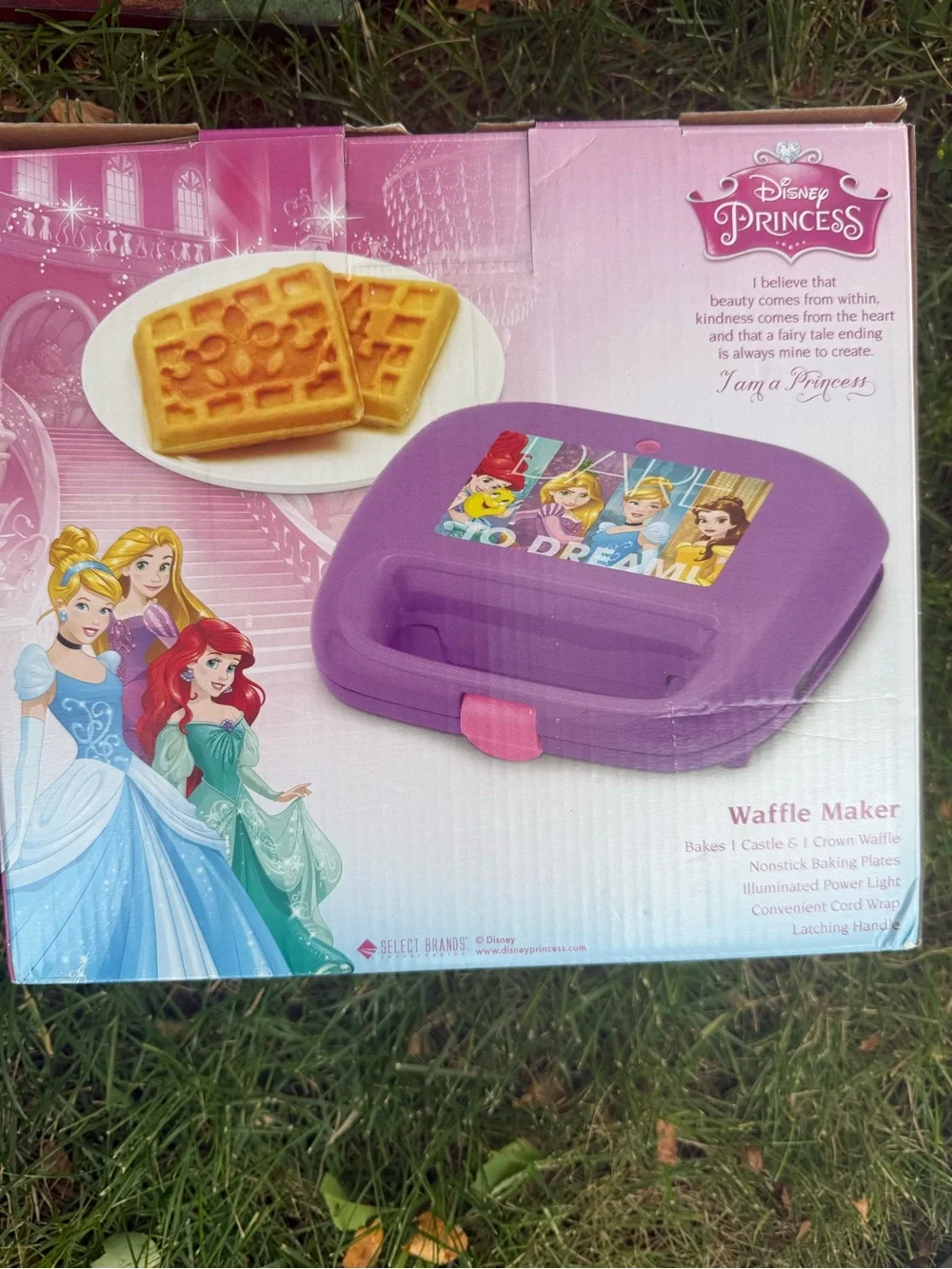 Disney Princess Waffle maker NEW IN BOX! Free gift!